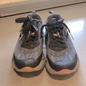 Brooks Caldera 3 trail running shoes ladies size 6